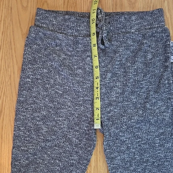 Women's Gym Shark Legging Pants - Picture 5 of 6